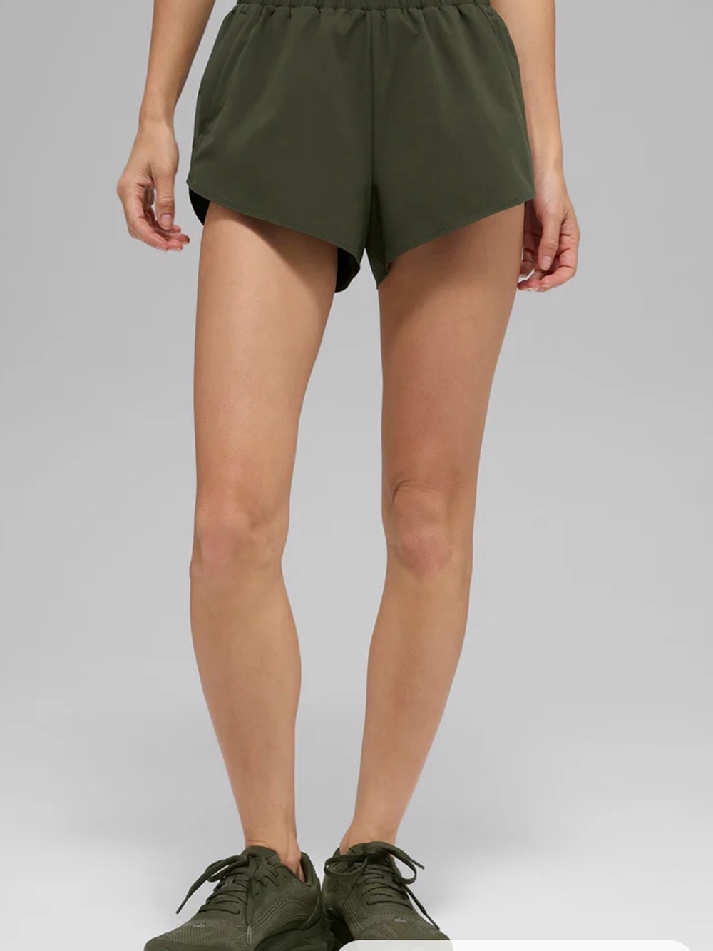 BRAND NEW Alo Women's Olive Green Athletic Shorts